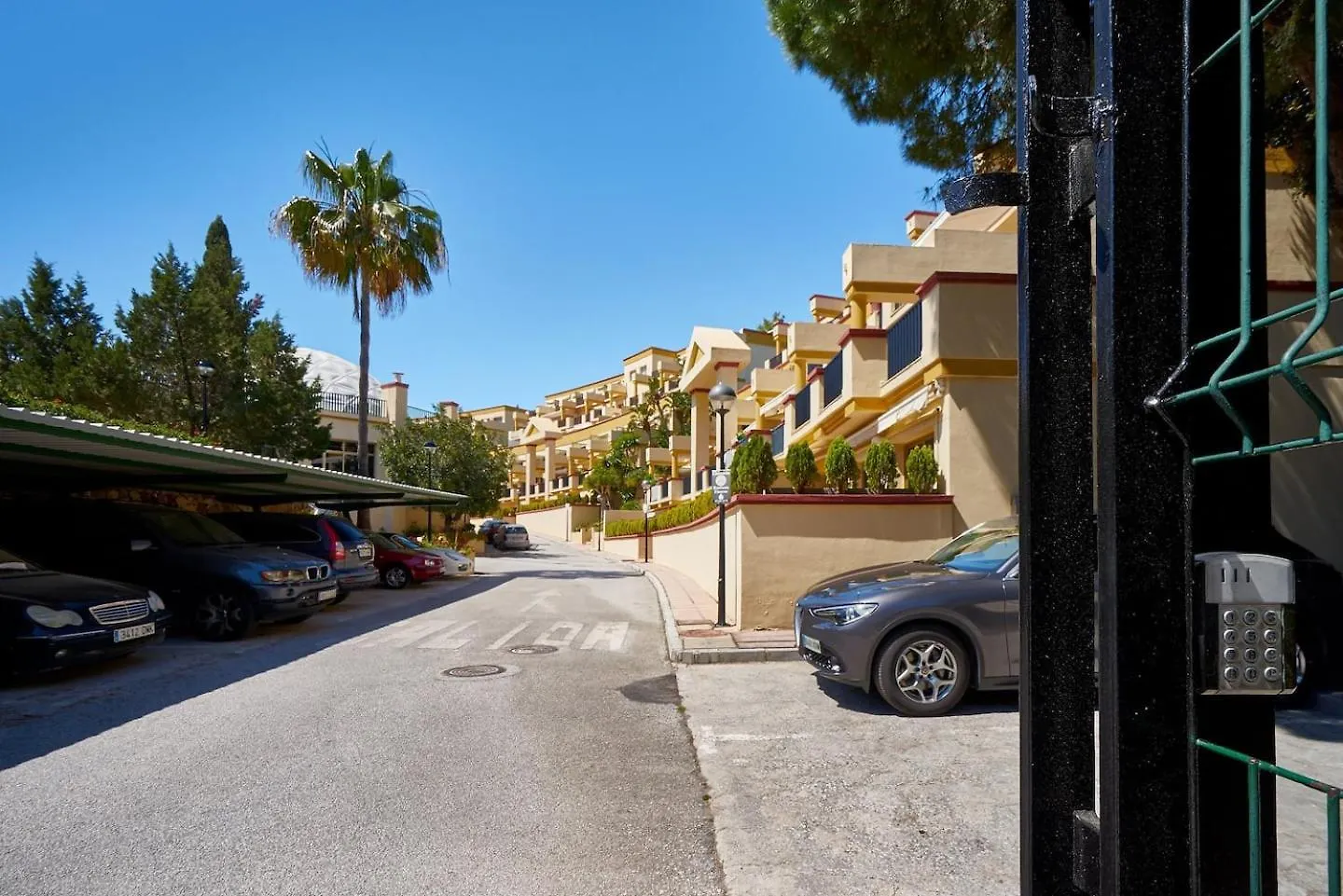 Oleholidays 315 Romana Playa Primera Linea Playa Marbella Apartment