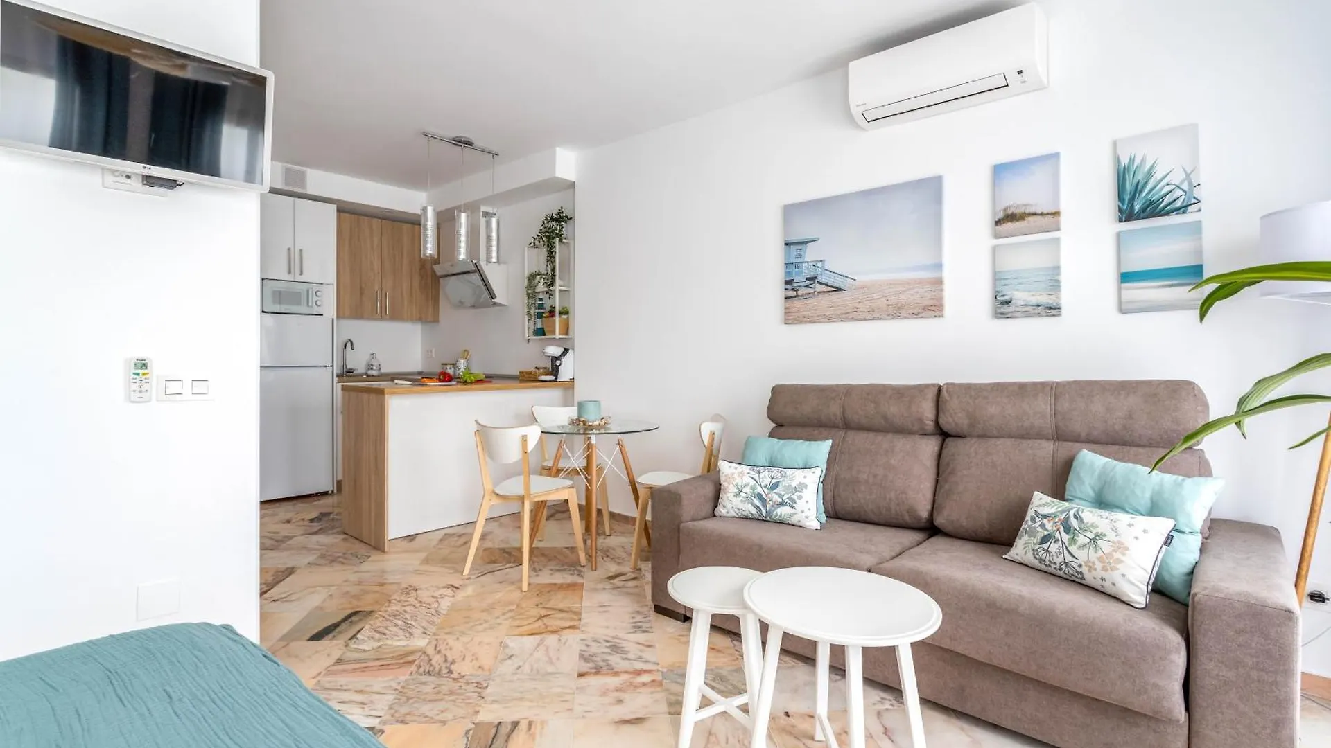 Oleholidays 315 Romana Playa Primera Linea Playa Marbella